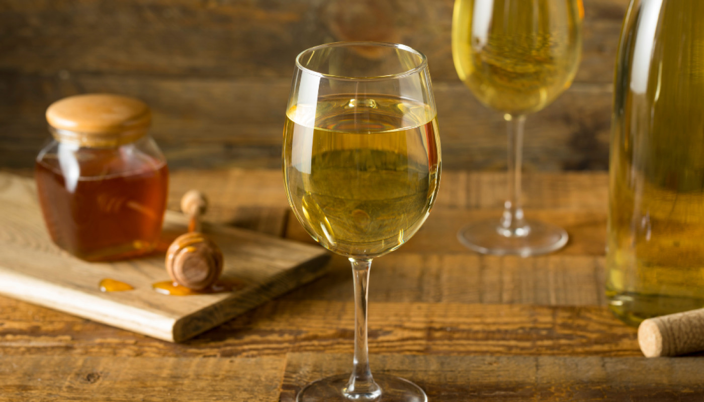 Pourquoi l’hydromel pétillant séduit les amateurs de bulles artisanales ?